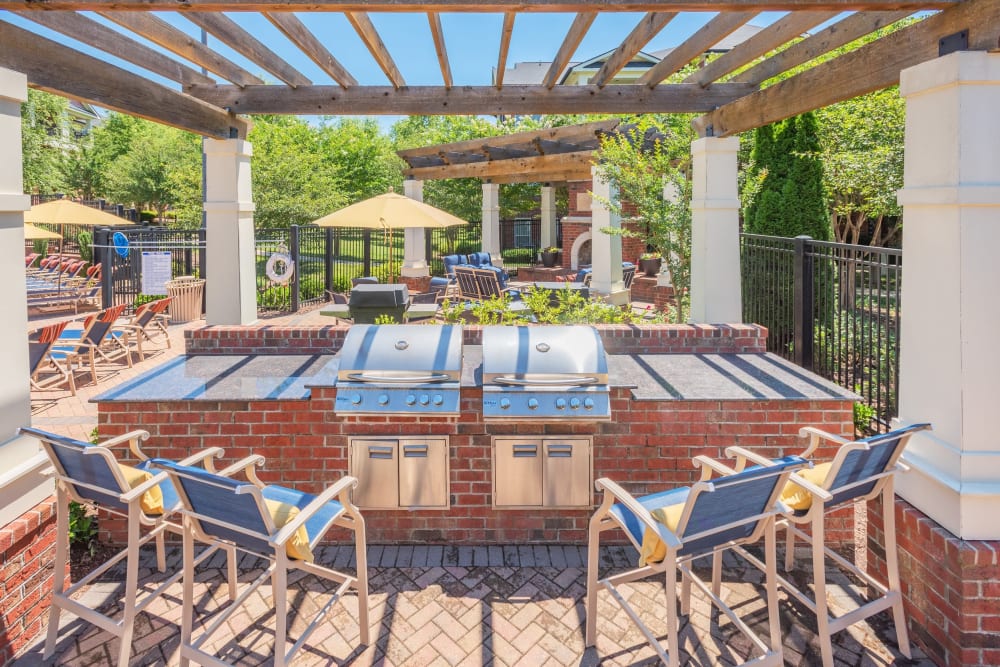 Poolside BBQ with lots of seating to cook for al your friends at The Vive in Kannapolis, North Carolina