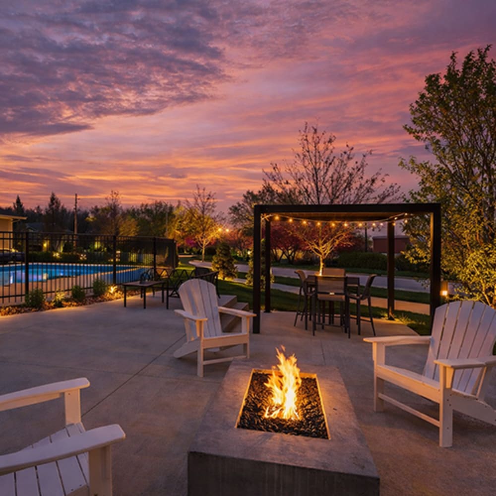 Outdoor firepit area with seating at Chapel Ridge in Lees Summit, Missouri