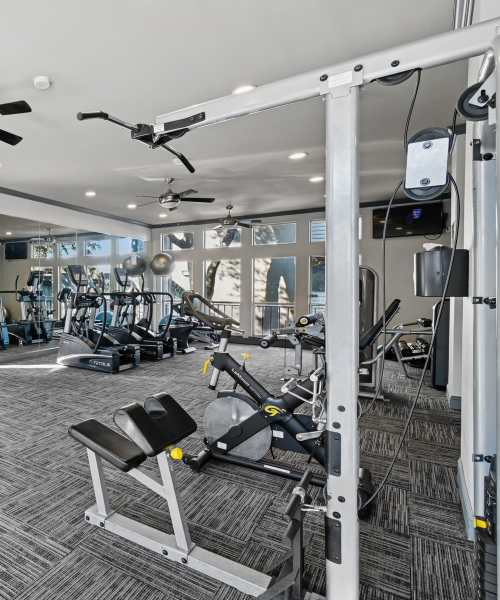 Fitness center at Aberdeen at Bellmar in Dallas, Texas