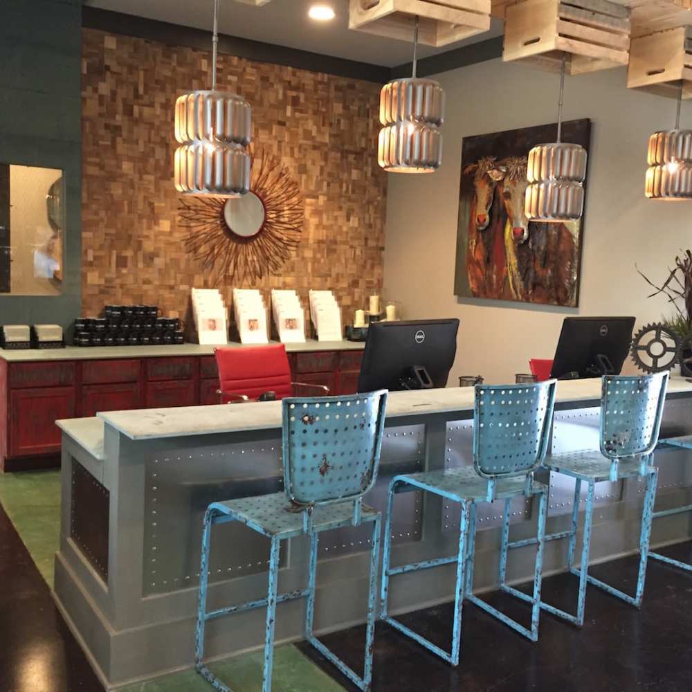 Business center and cyber cafe at Pike West Commerce in Dallas, Texas