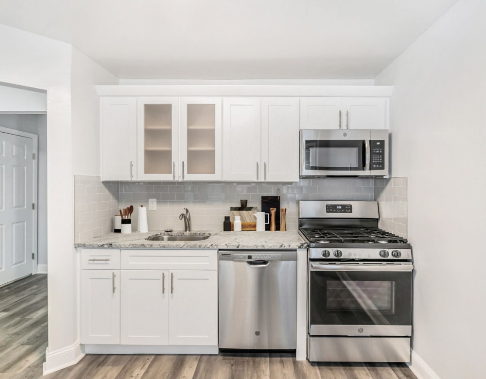 Eagle Rock Apartments at Woodbury Woodbury, NY Apartments for Rent