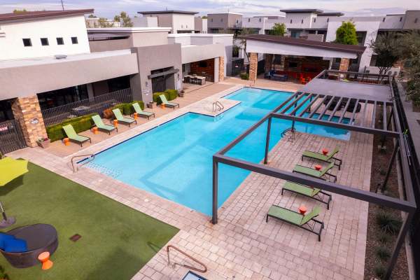 Chandler, AZ Luxury Apartments for Rent | Vive