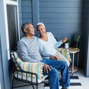 Residents sitting outside at Hanover Place in Tinley Park, Illinois