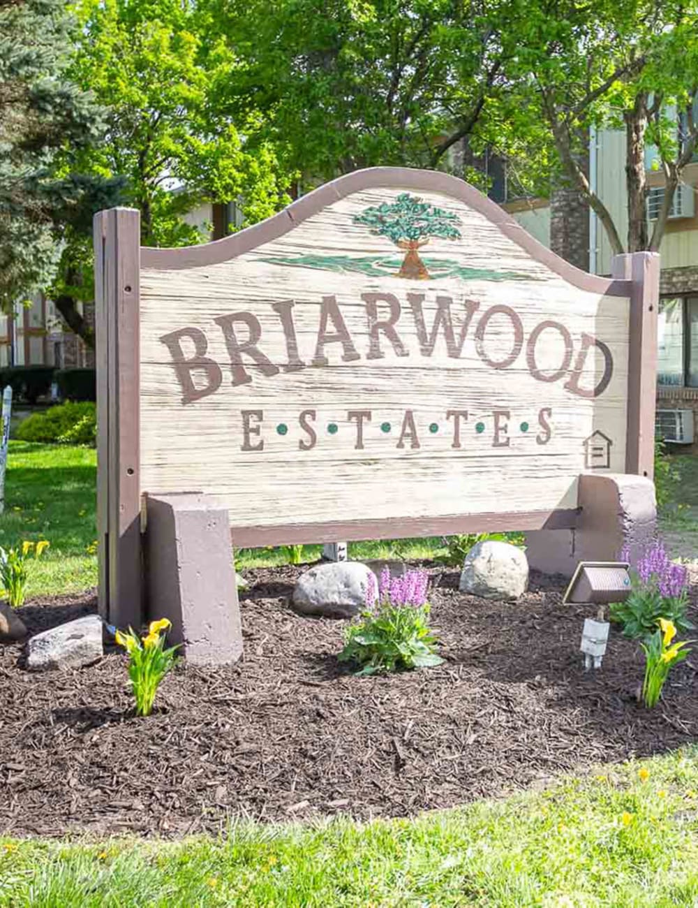 Apartments at Briarwood Estates in Uniontown, Ohio