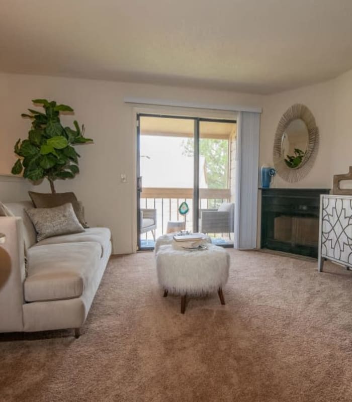 Living room at Sunchase Ridgeland Apartments in Ridgeland, Mississippi