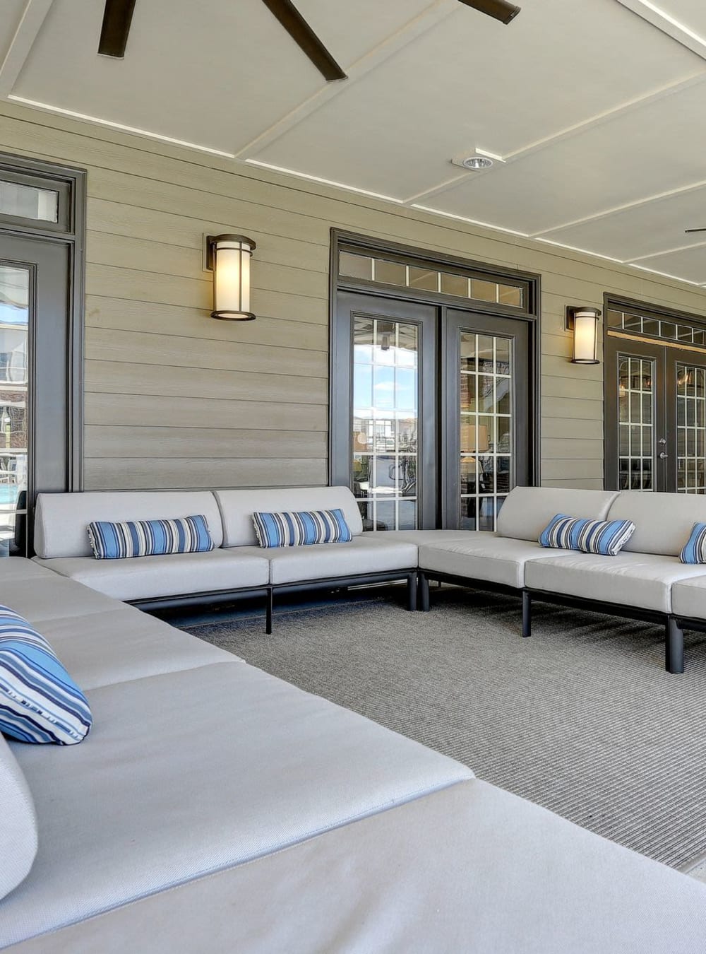 Outdoor seating at Meridian at Providence in Mt. Juliet, Tennessee