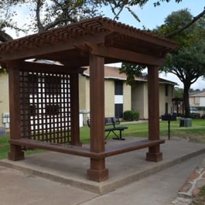 Grilling and picnic area at Vista Park in Dallas, Texas