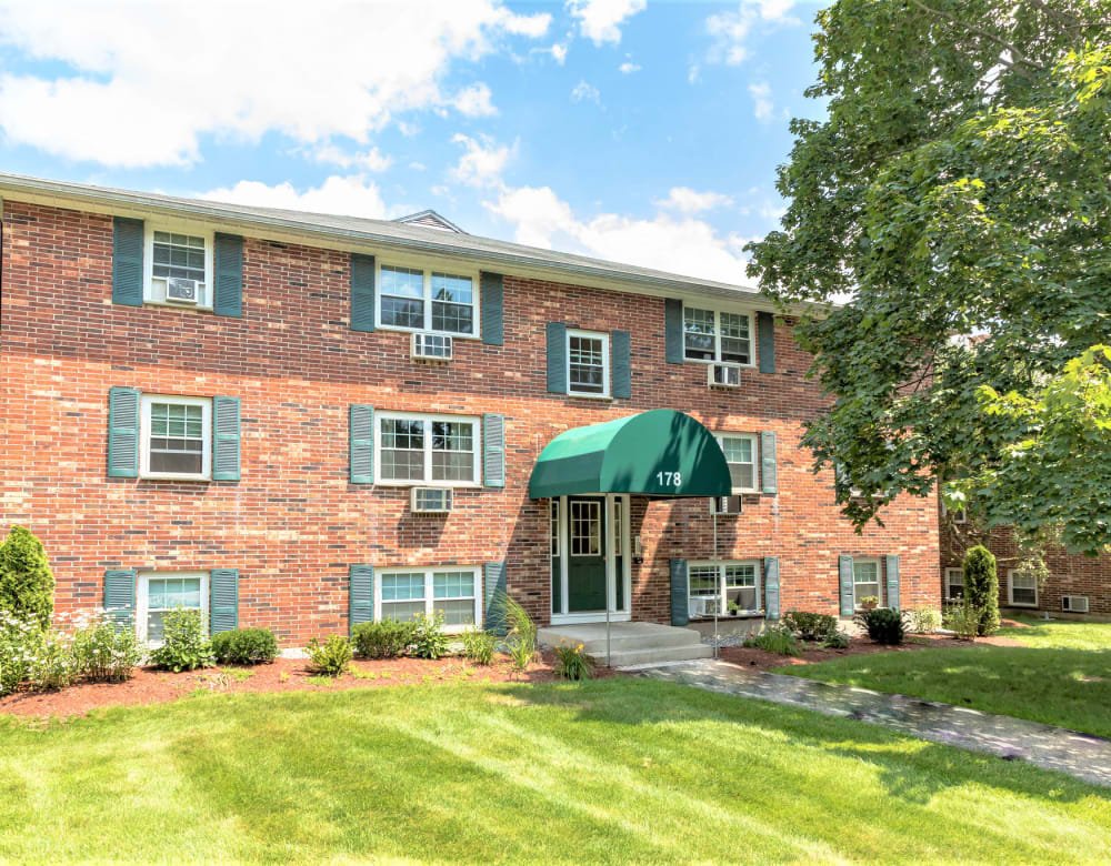 Nashua, NH Apartments Eagle Rock Apartments at Nashua