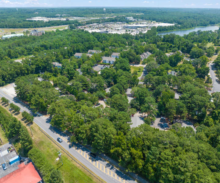 Aerial view of community at Bay Vista Apartments in Daphne, Alabama