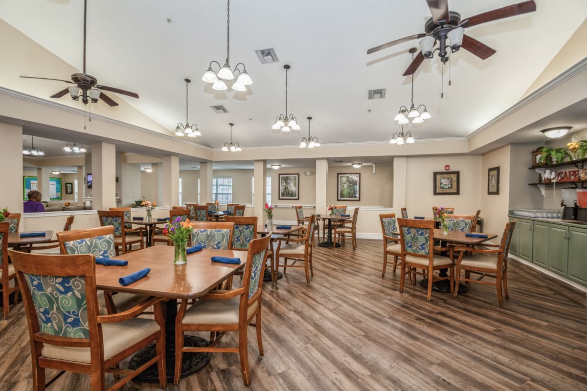 Dining room at Trustwell Living at Terrebonne Place in Houma, Louisiana