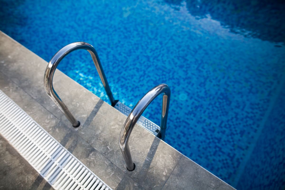 Sparkling blue pool at The Pointe at Siena Ridge in Davenport, Florida