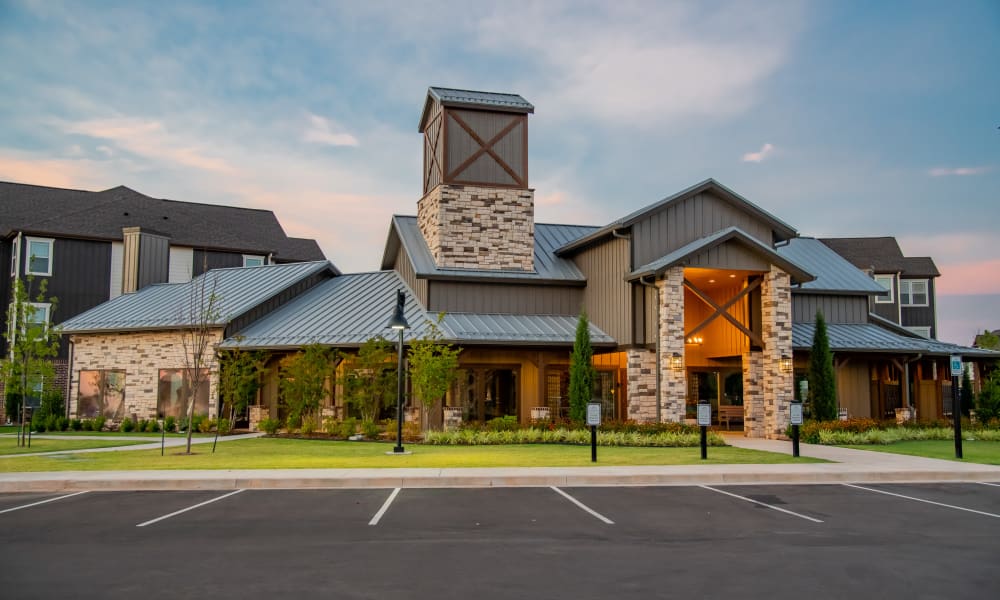 Exterior at Stonehorse Crossing Apartments in Oklahoma City, Oklahoma