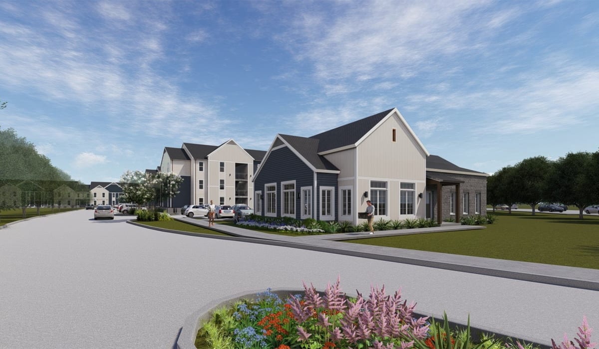 Beautifull exterior with green lawn at Landry Commons in Lafayette, Louisiana