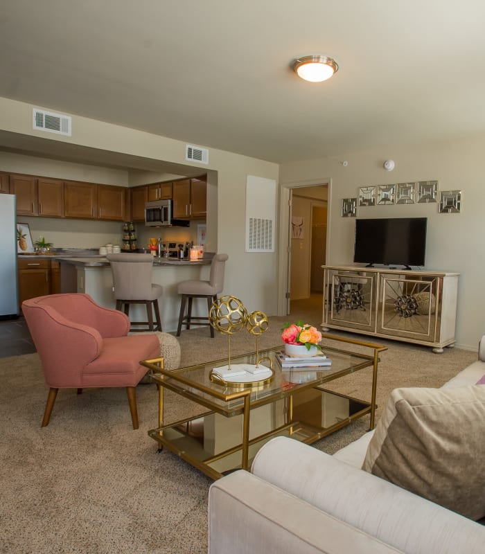 Spacious living room at Tuscany Ranch in Waco, Texas