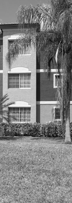 Club Lake Pointe Apartments in Coral Springs, Florida