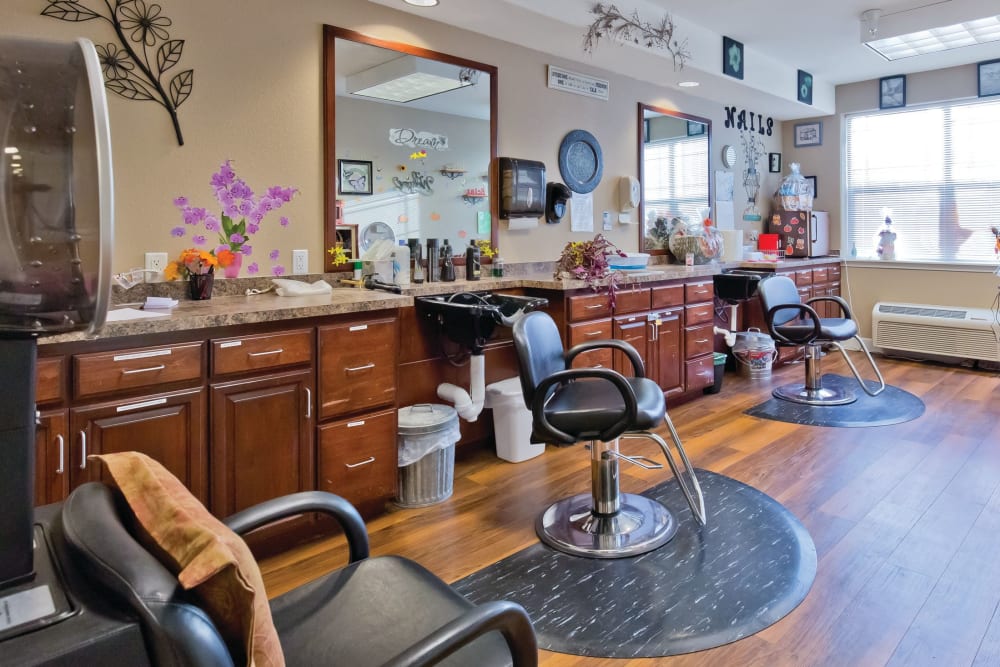 Barbershop at Meadowlark Senior Living in Lebanon, Oregon