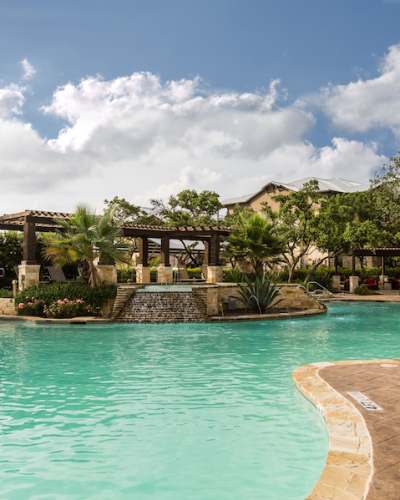 Rendering of residents swimming pool at Platinum Shavano Oaks in San Antonio, Texas