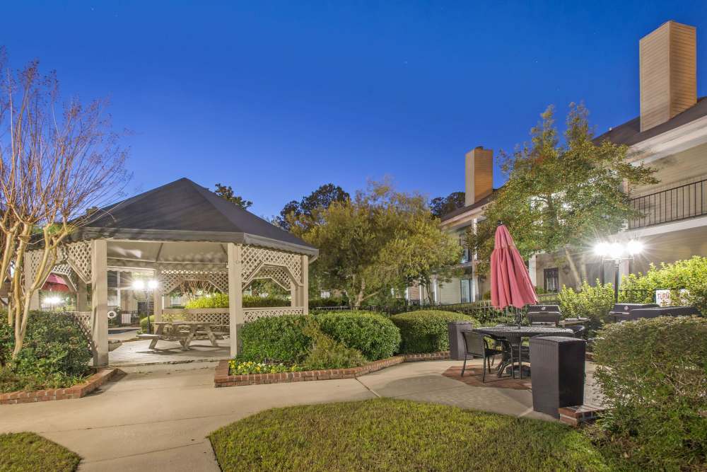 Open seating area at Marks Church Commons in Augusta, Georgia