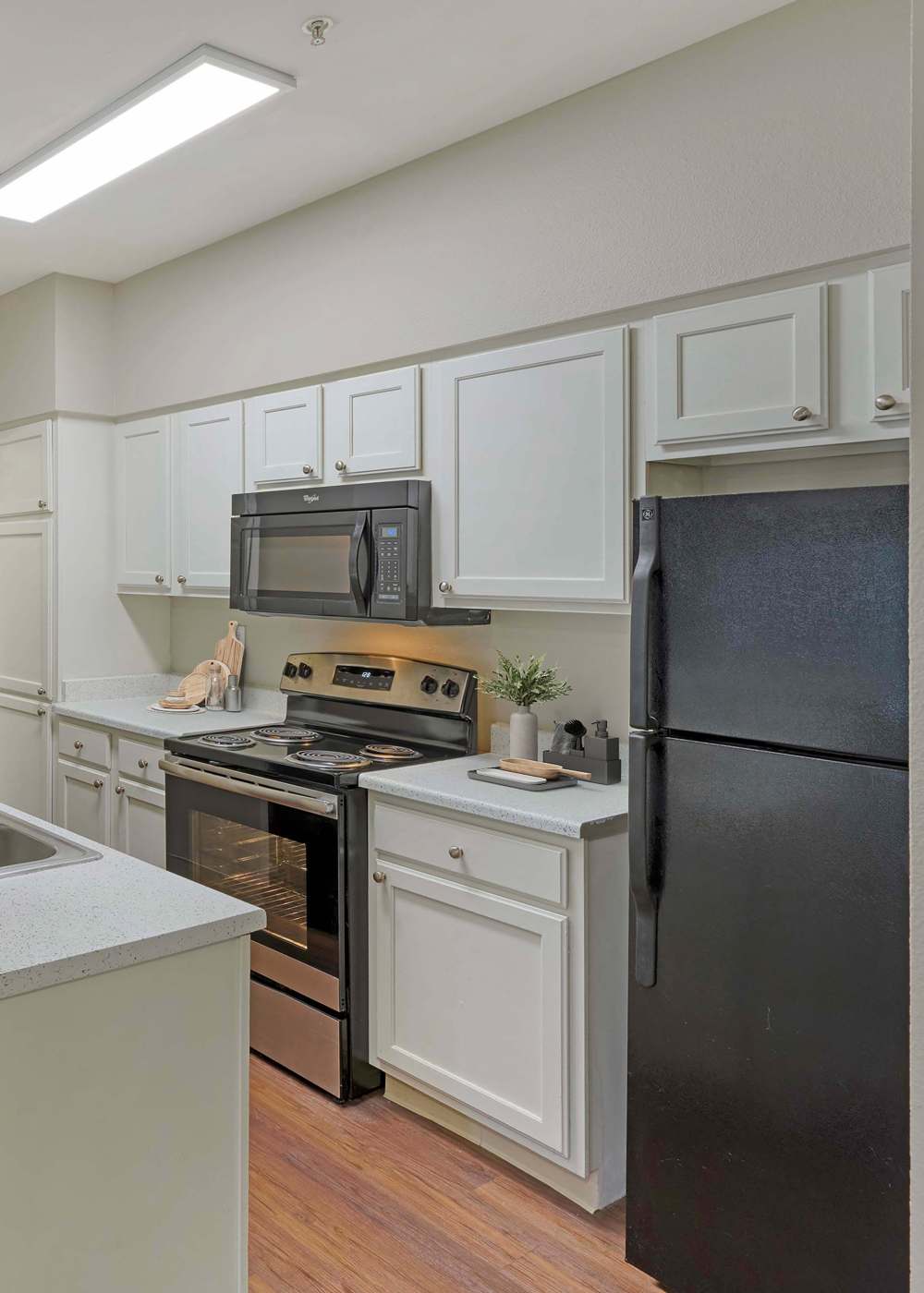 Apartments at Skyecrest Apartments in Lakewood, Colorado