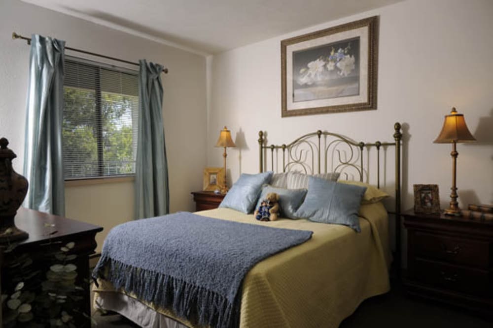 Resident bedroom at Willow Creek Senior Living in Elizabethtown, Kentucky.
