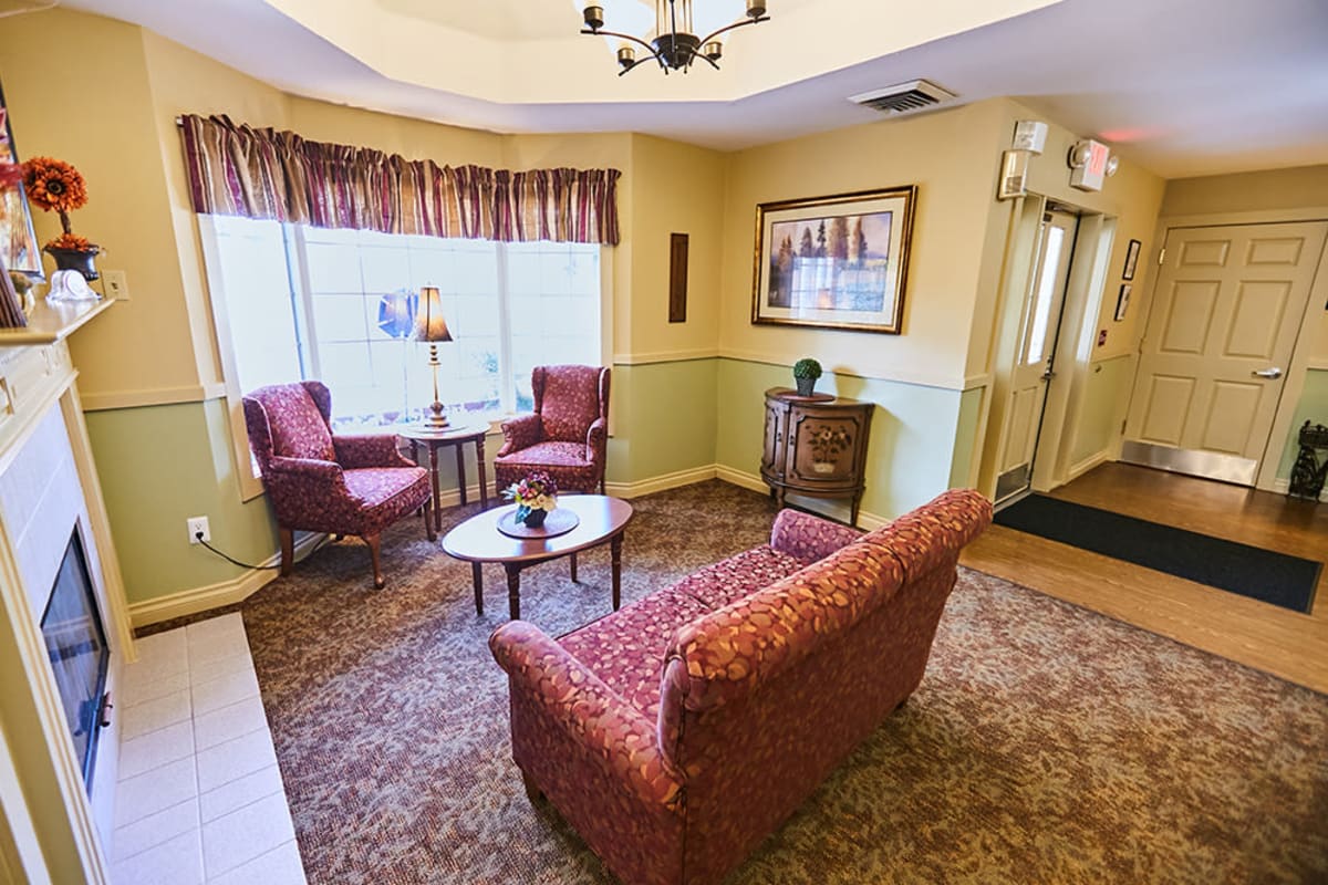 Comfortable seating in the lobby at Farmington Square Gresham in Gresham, Oregon