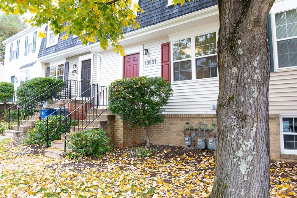 A beautiful landscape at Greenhills Apartments & Townhomes in Damascus, Maryland