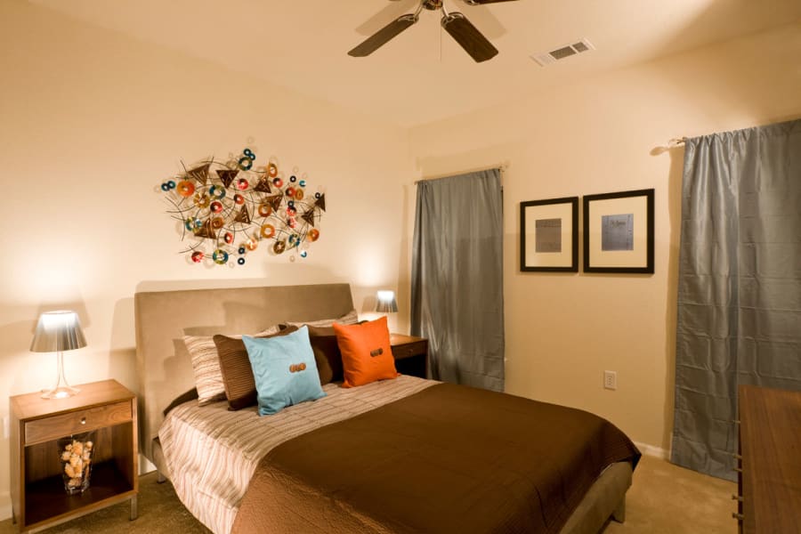 Large resident bedroom at Plantation Crossing in Lafayette, Louisiana.
