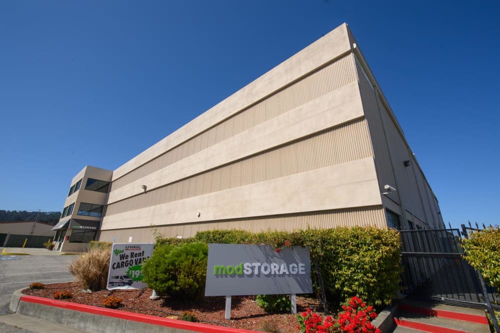 Signage at modSTORAGE in Monterey, California