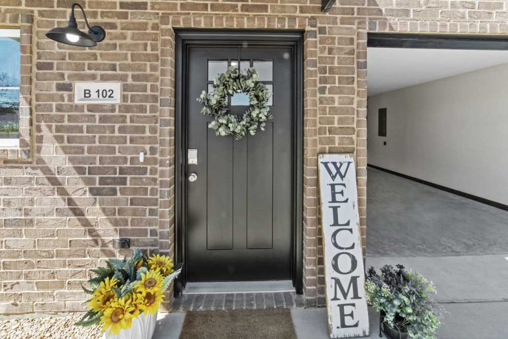 Apartment entrance at Settlers Trail Apartments in Lindale, Texas
