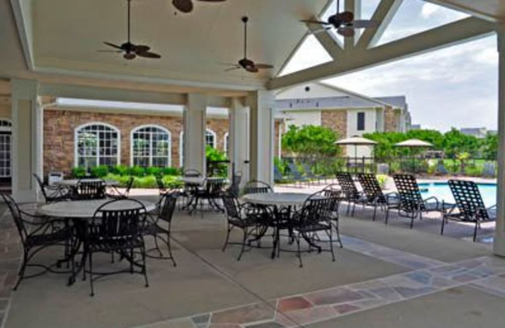 Outdoor at River Walk Apartment Homes in Shreveport, Louisiana.