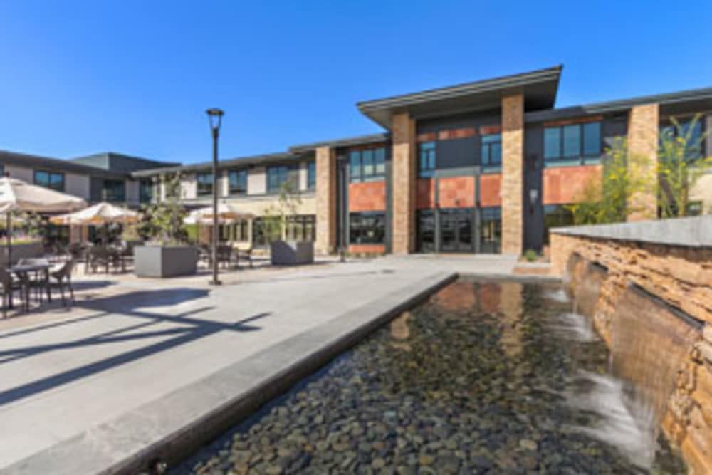 Exterior of Anthem senior living facility