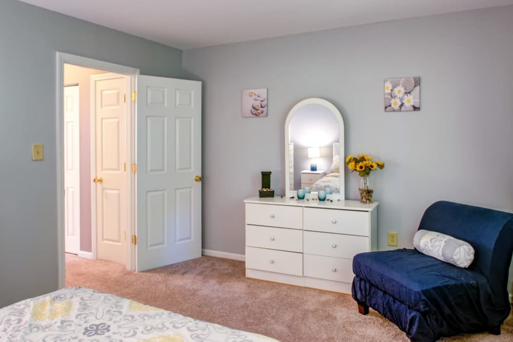 Bedroom at Pointe Breeze Apartments in Bordentown, New Jersey