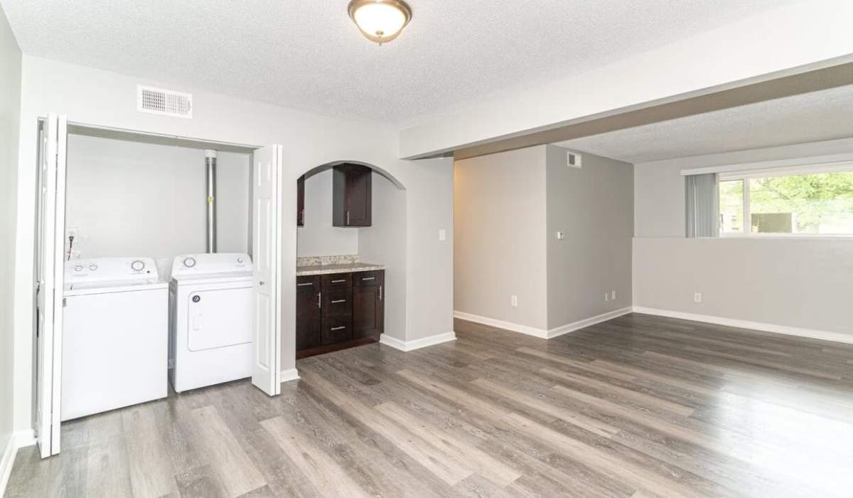 Laundry and dryer at Warren Harbor in Indianapolis, Indiana