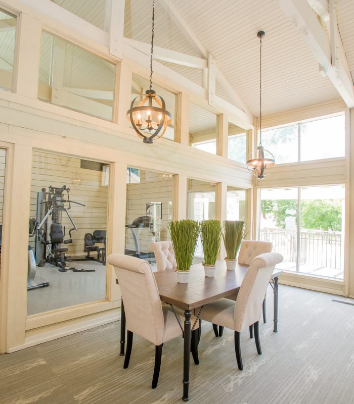 Elegant white dining area at Country Hollow in Tulsa, Oklahoma