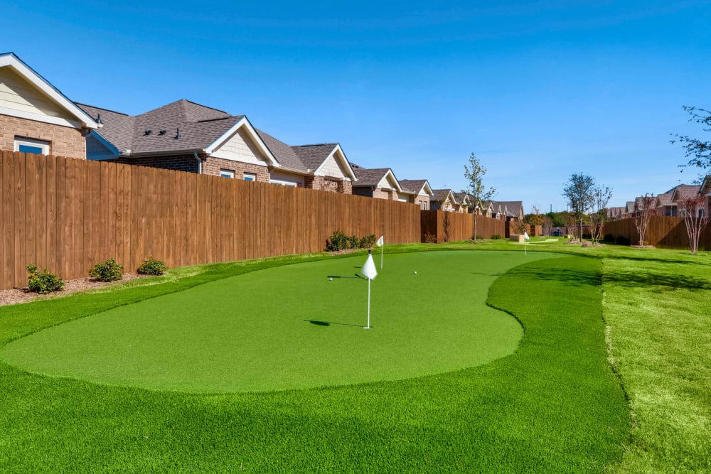 Putting green at Avilla Northside