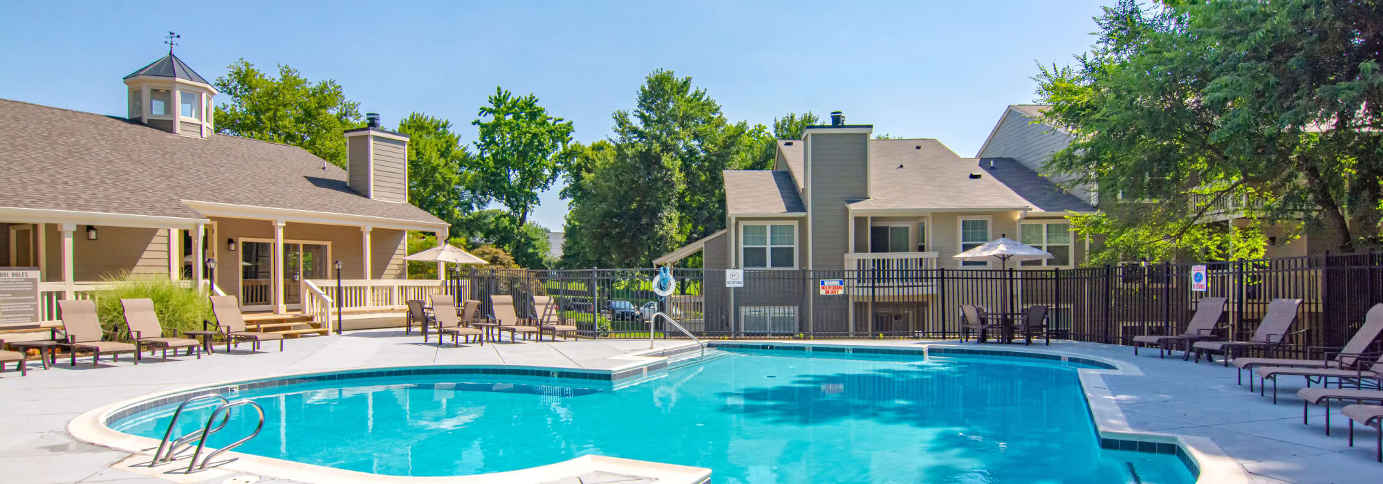 Beautiful swimming pool at Hunter's Chase Apartments in Midlothian, Virginia