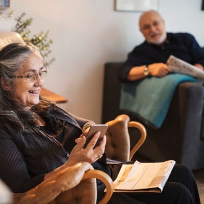 Prospective adult day health resident discussing options with his loved one at Cascade Park Vista Assisted Living in Tacoma, Washington