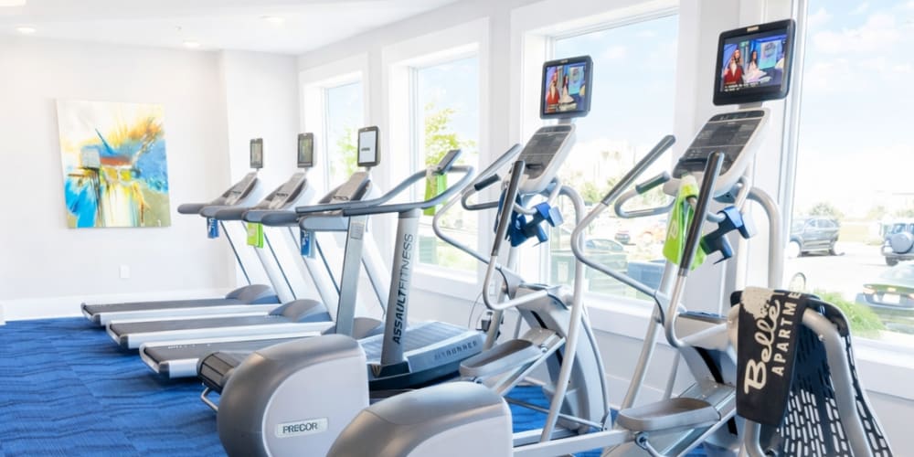 Well-equipped fitness centre at Belle Meade in Wilmington, North Carolina