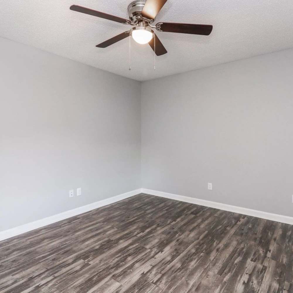 Spacious room at The Oaks At Northshore in Chattanooga, Tennessee