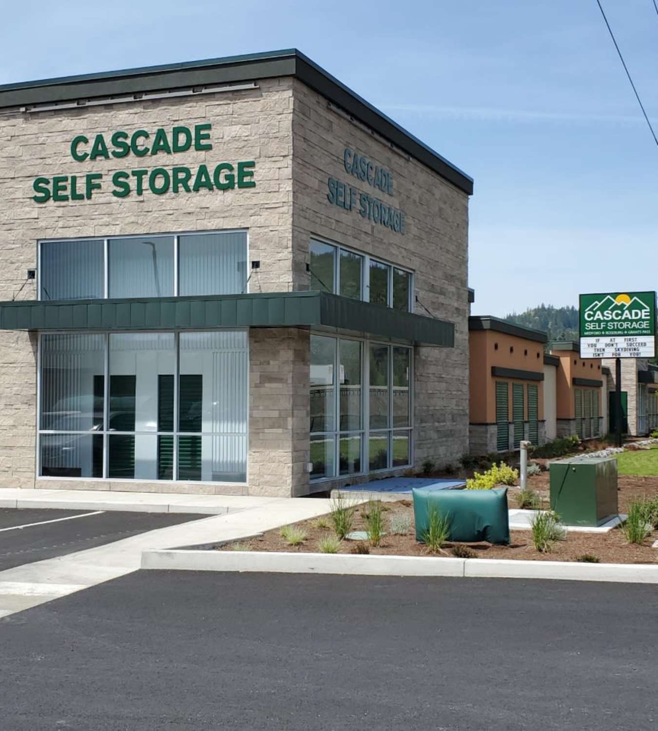 Contact Cascade Self Storage in Grants Pass, Oregon