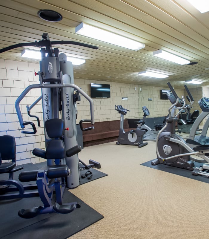 Fitness center at Sunchase Apartments in Tulsa, Oklahoma