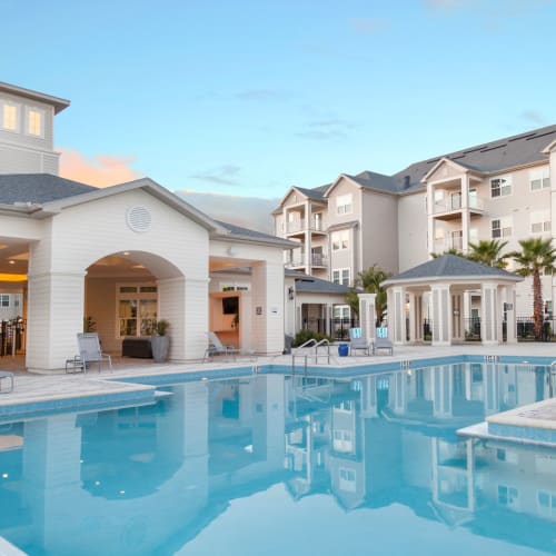 Swimming pool at The Avenue Apartments