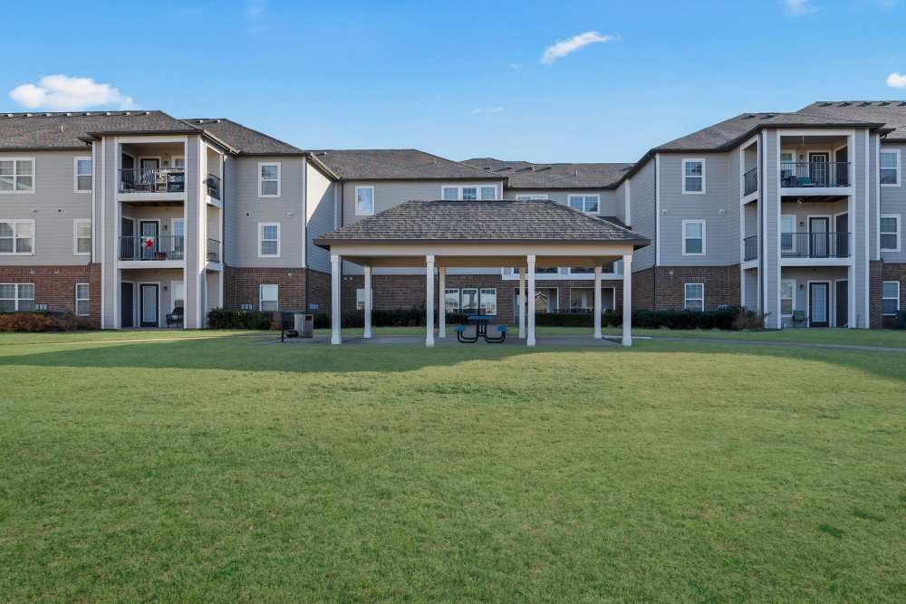 Picnic and bbq area at River Ridge in Sand Springs, Oklahoma