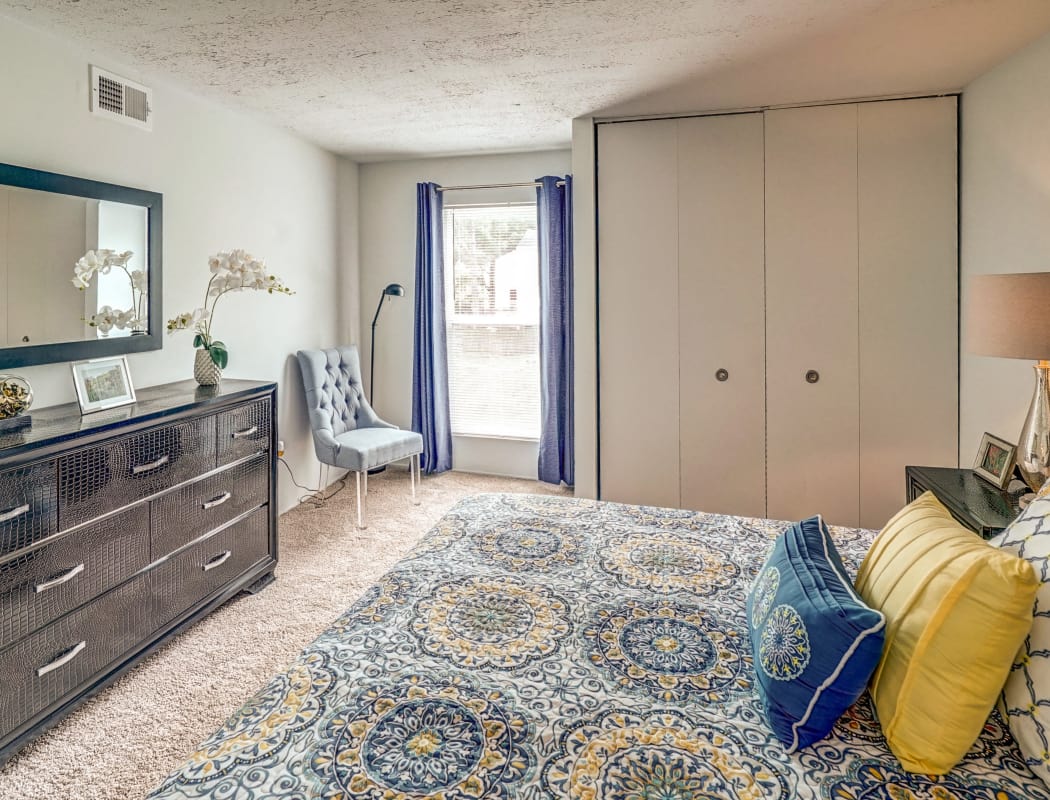 Aston Ridge Apartments apartment bedroom
