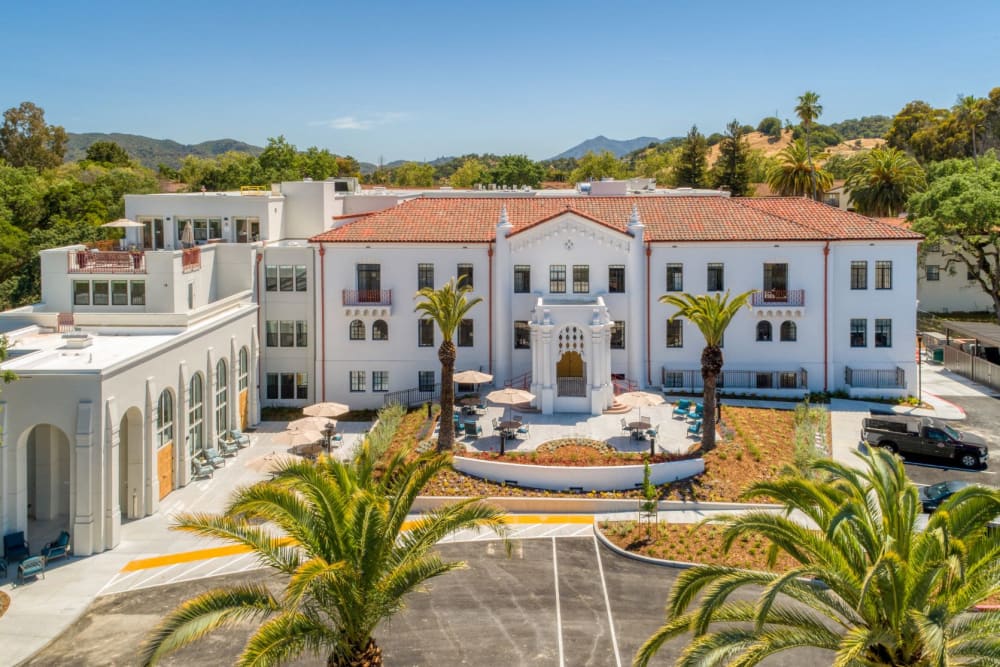 Courtyard with fountains at The Bluffs at Hamilton Hill in Novato, California