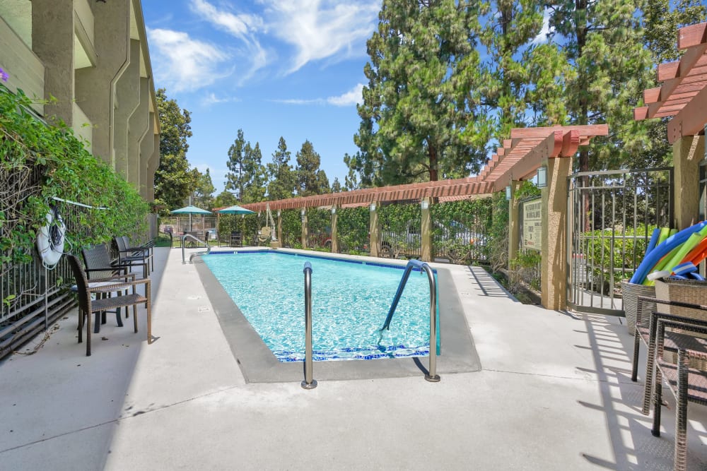 Sunny outdoor pool and deck at The Reserve at Thousand Oaks in Thousand Oaks, California