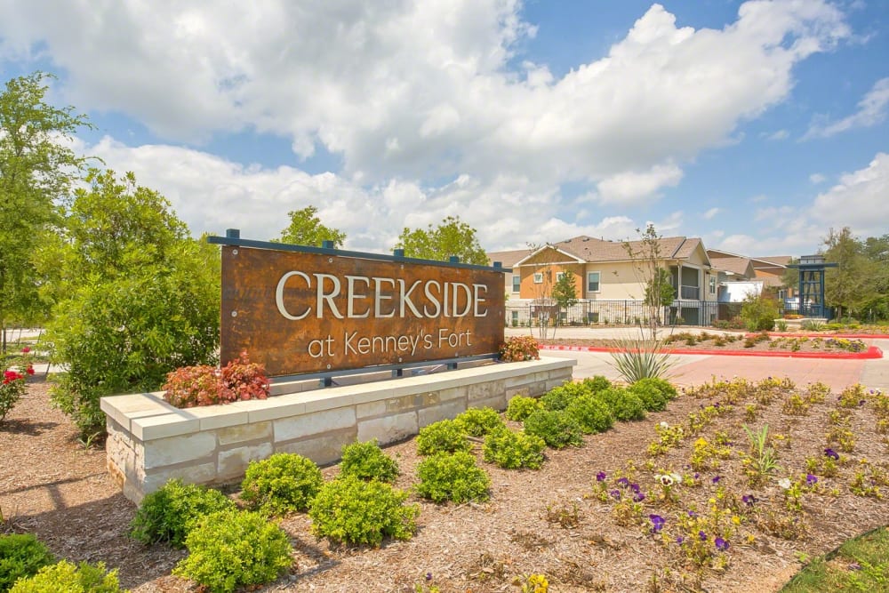 Exterior sign of the community Creekside at Kenney's Fort in Round Rock, Texas