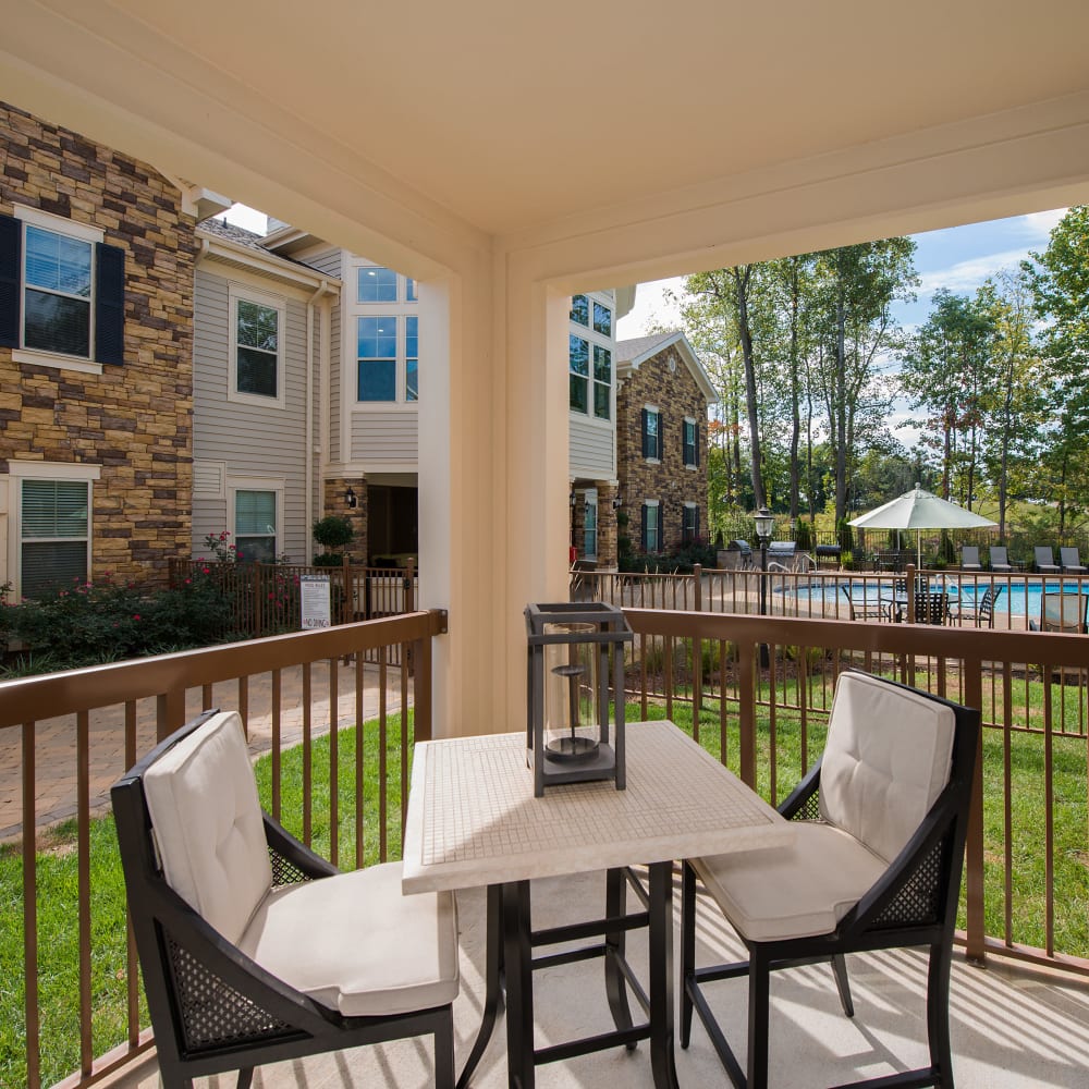 Relaxing table and chairs outside at Arden Place in Charlottesville, Virginia