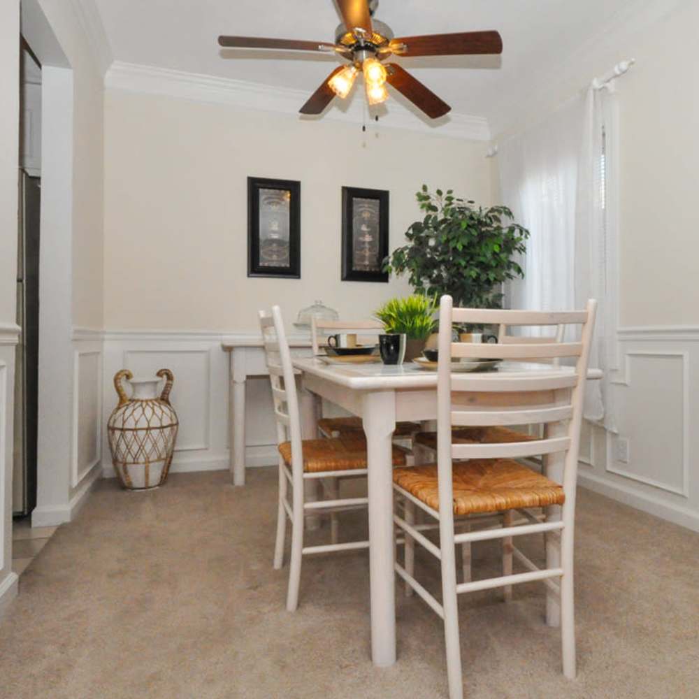Dining area at Regency Park in Clarksville, Tennessee