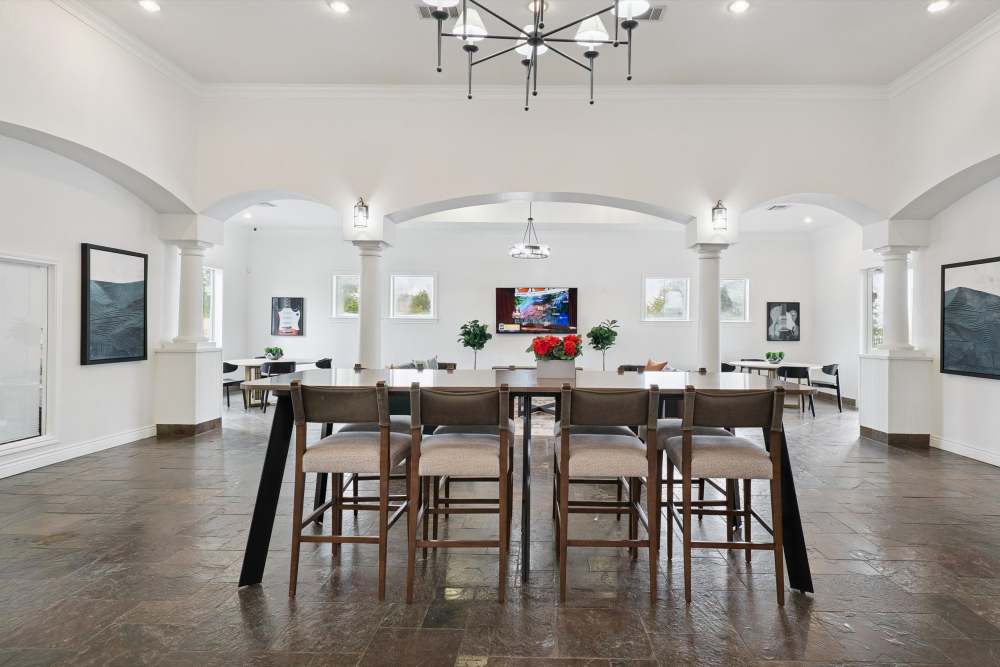 Seating and meeting area for the residents in the clubhouse at Cable Ranch in San Antonio, Texas